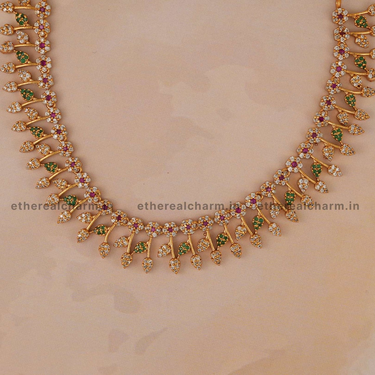 Leaf Motif Necklace Set with Sparkling Stones