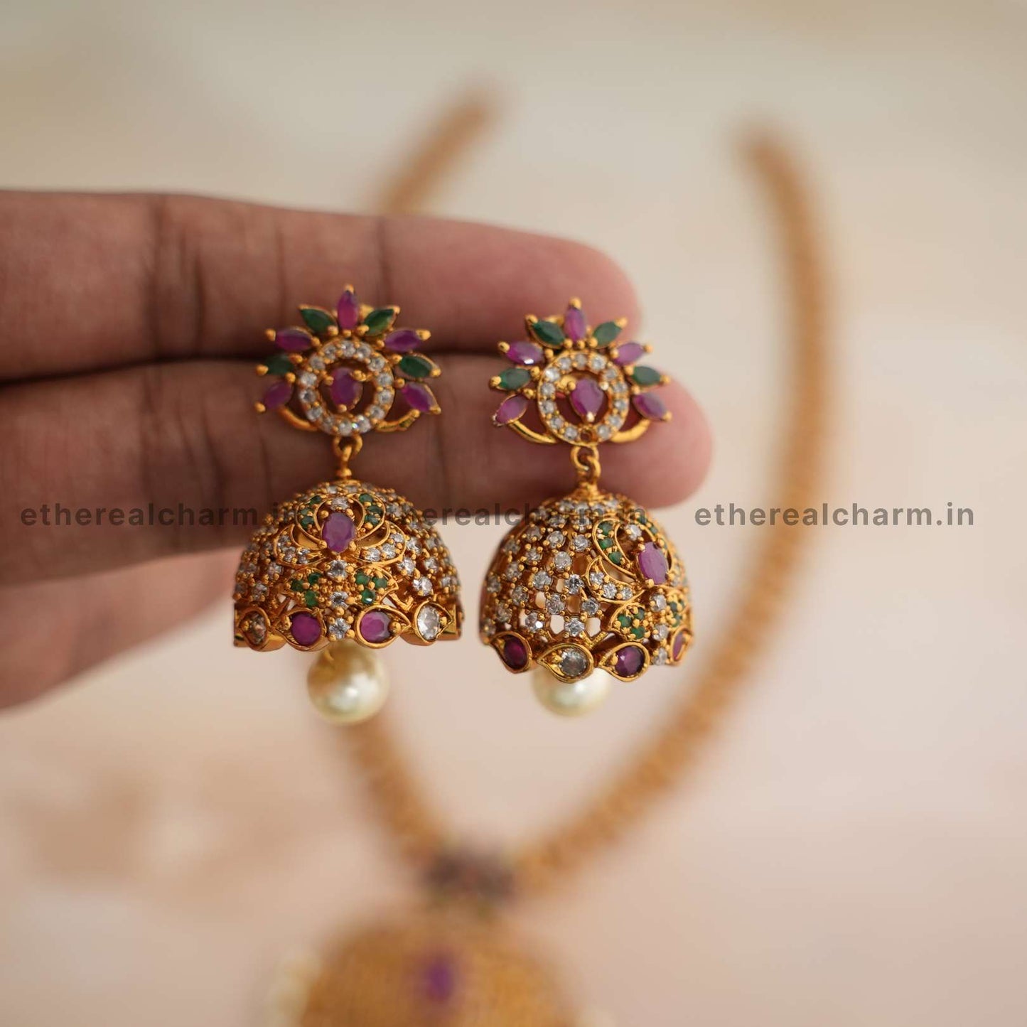 Royal Elegance: Traditional Pendant Necklace with Pearls and Rubies