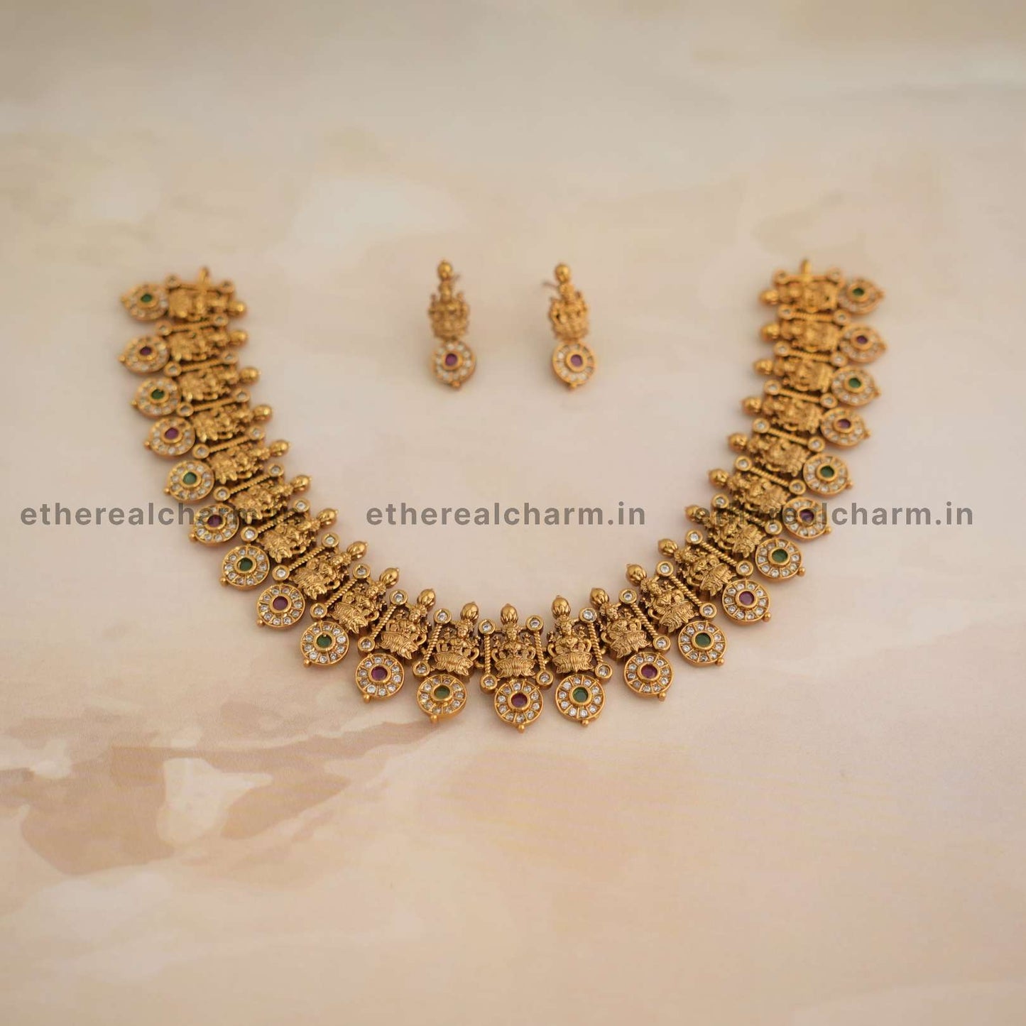 Opulent Heritage: Bottumala Necklace Set