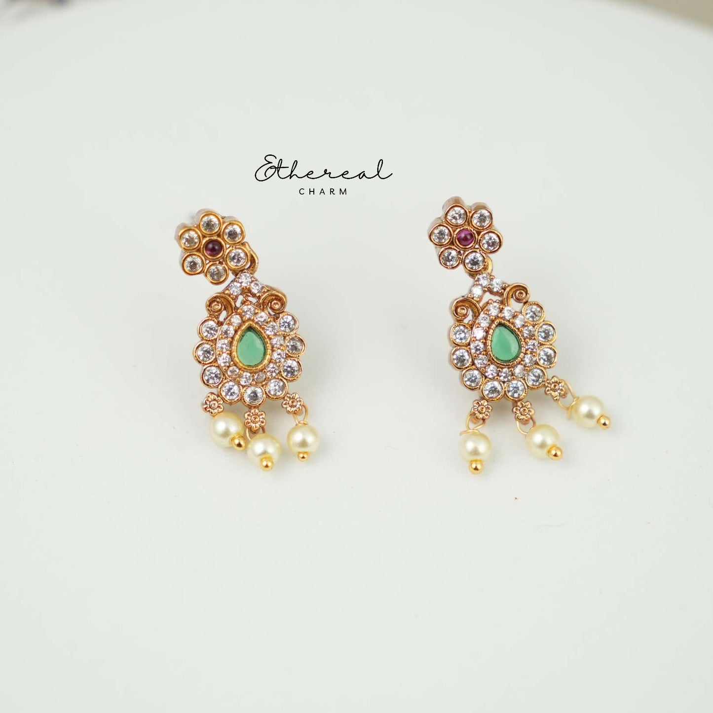 Splendid Ruby and Emerald Floral Necklace Set