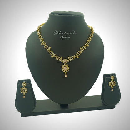 Victorian-Style Gold Necklace Set with stone