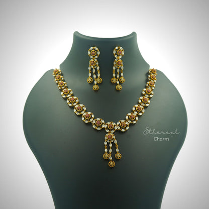 Victorian-Style Necklace Set with Floral Emerald