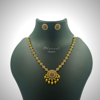 Elegant Floral Necklace Set
