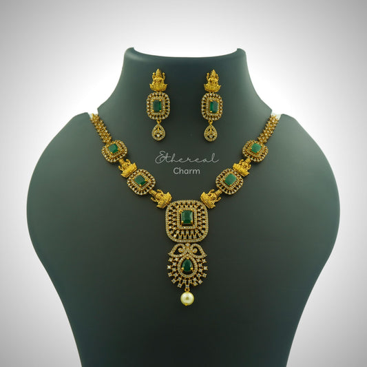 Majestic Emerald Delight Necklace Set