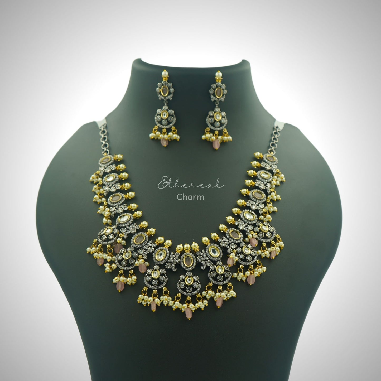 Victorian Monalisa Bead Necklace Set
