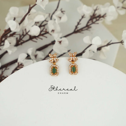 Fluttering Elegance: Necklace Set with Butterfly Motifs and Pearl Accents