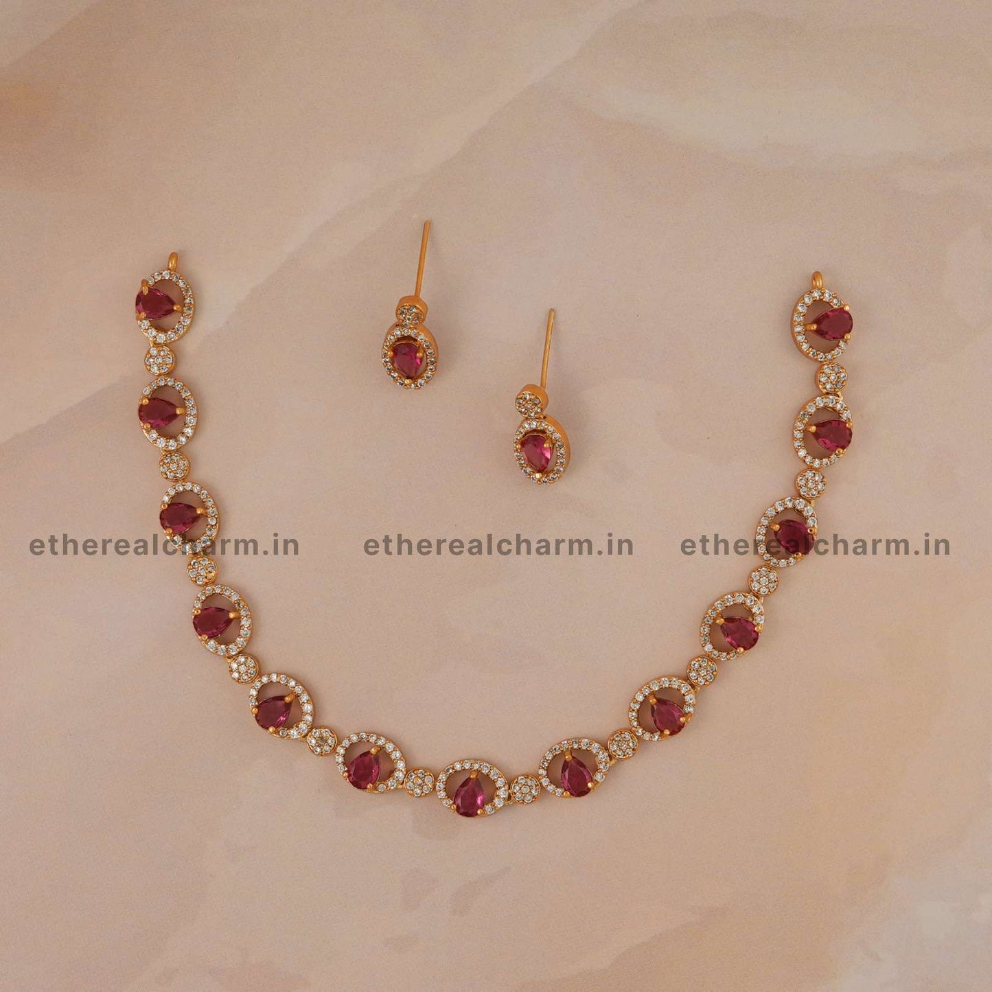 Sophisticated Gold Necklace Set