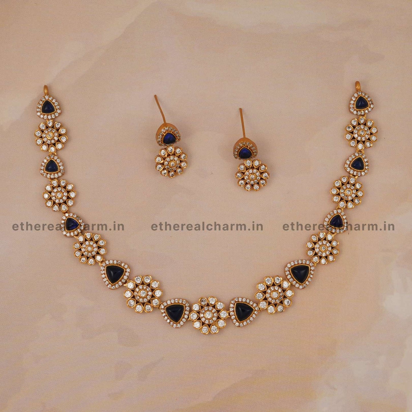 Gold Necklace Set with Floral Design
