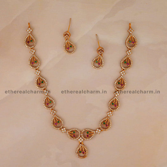 Gold Teardrop Necklace Set