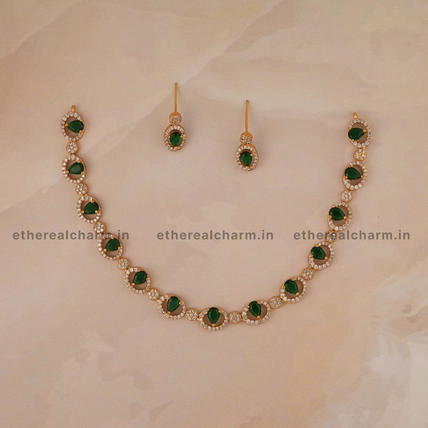 Sophisticated Gold Necklace Set